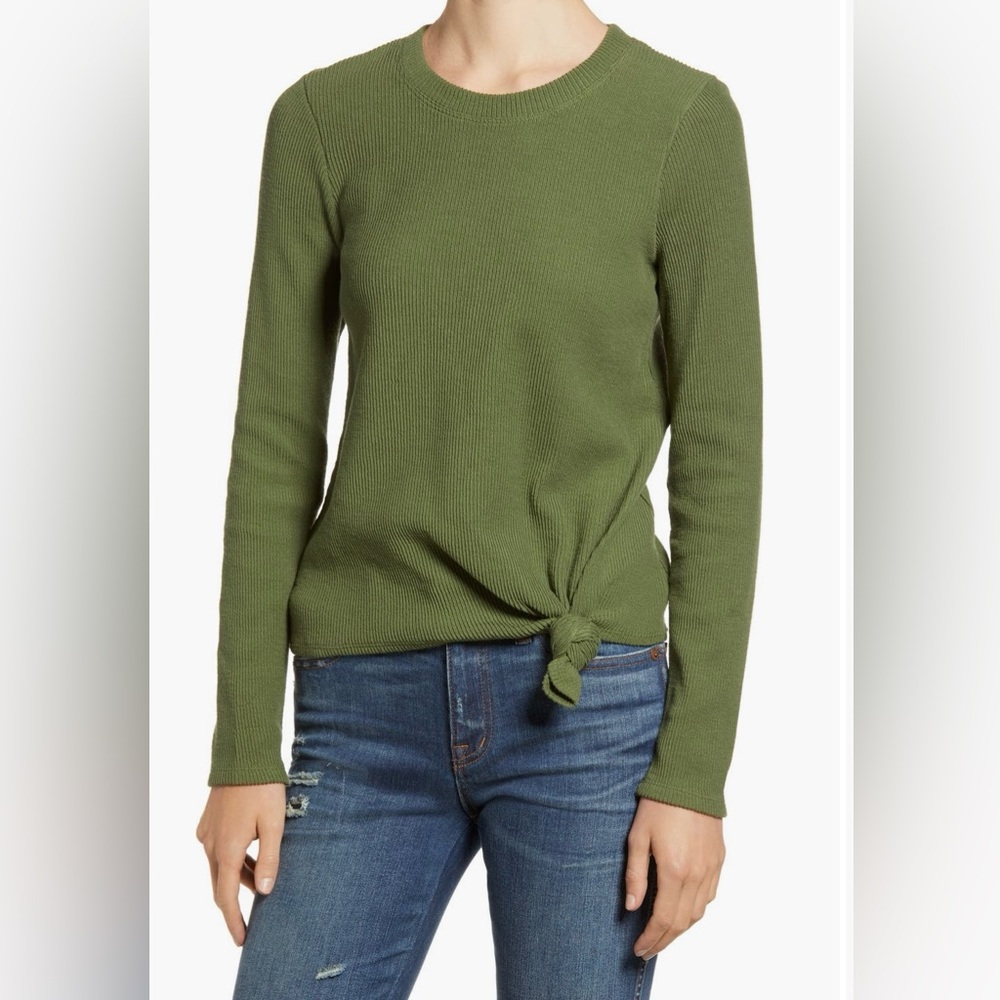 Maxwell NWOT Knotted-front Top